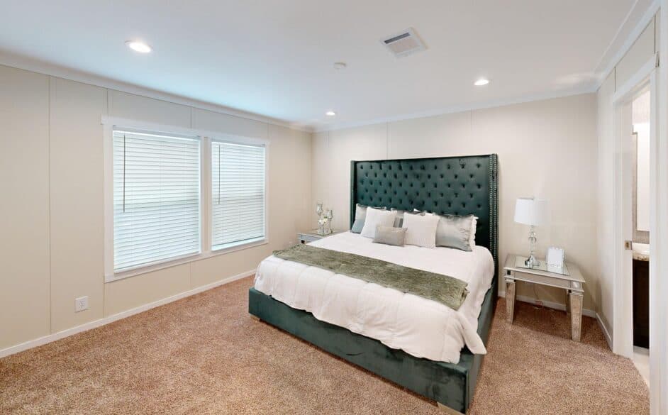 Hacienda p60s bedroom home features