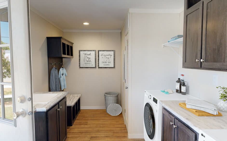 Stargazer ranch t60p interior home features