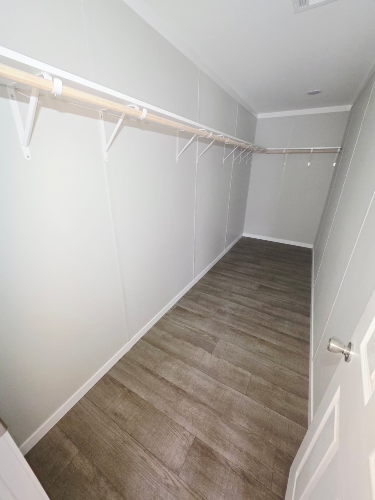 Scorpio 9469 interior home features
