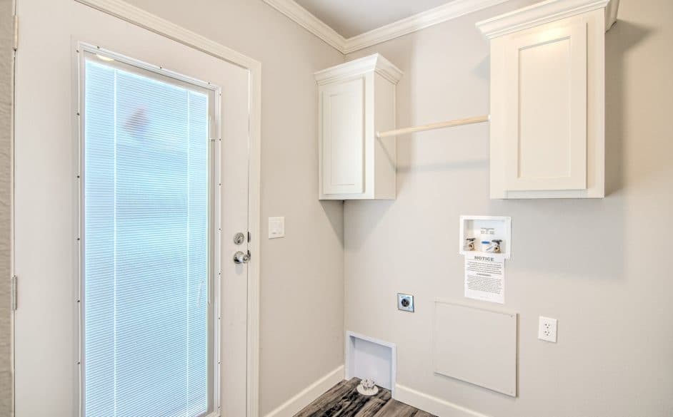 Magnolia 6360 interior home features