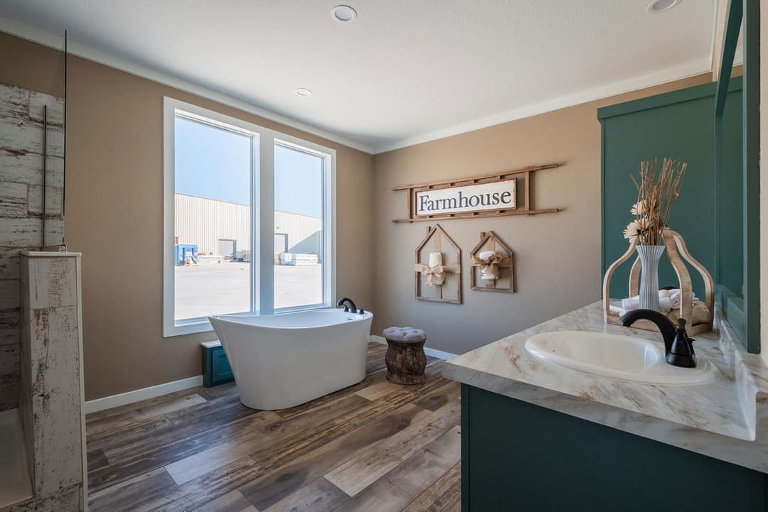 Innovation 3266f bathroom home features