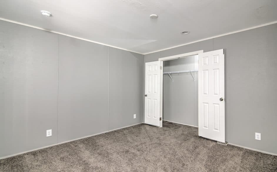 Park central 307p bedroom home features