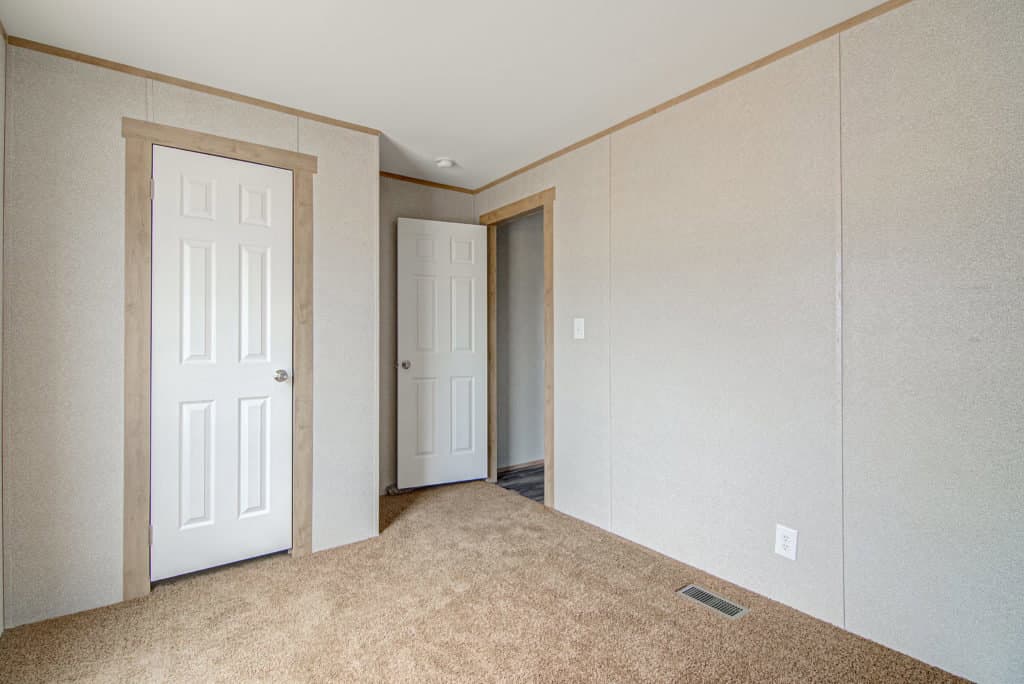 Libra 9160 bedroom home features