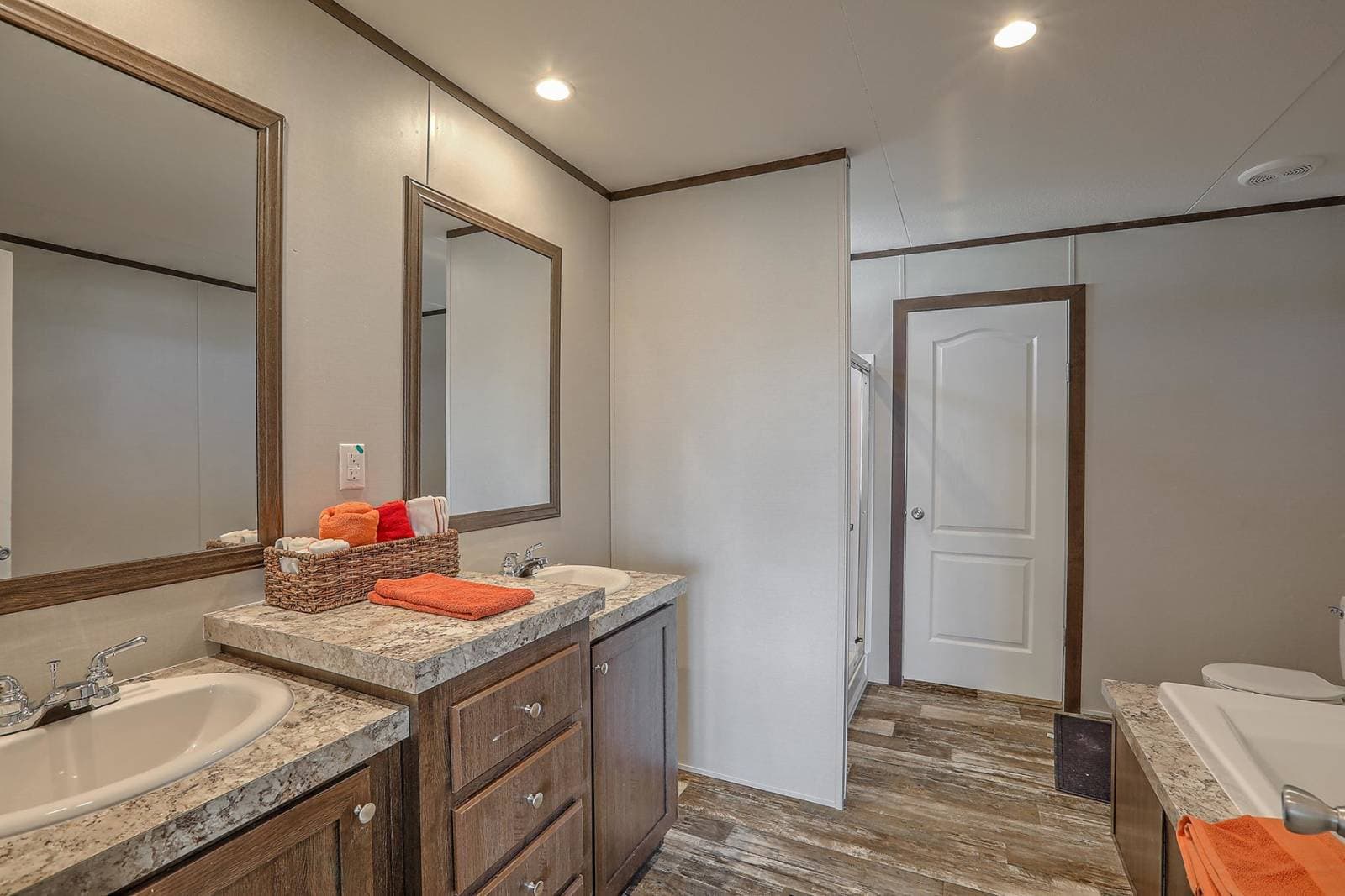 Csd3276l bathroom home features