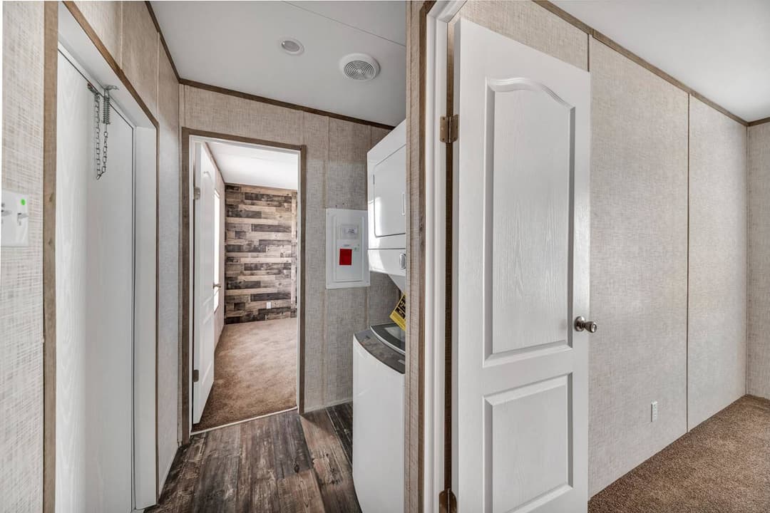 Cs1650a interior home features