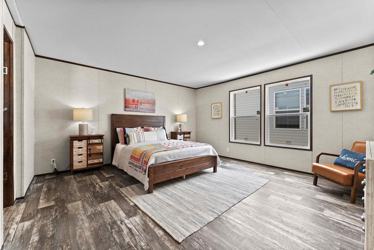 Prime hopkins 135 bedroom home features