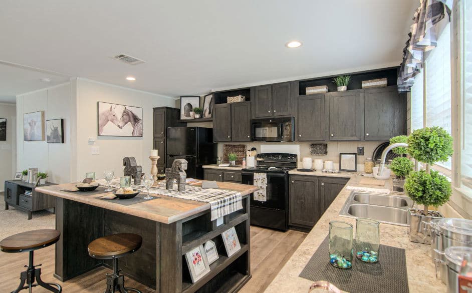 Bandera 3356 kitchen home features