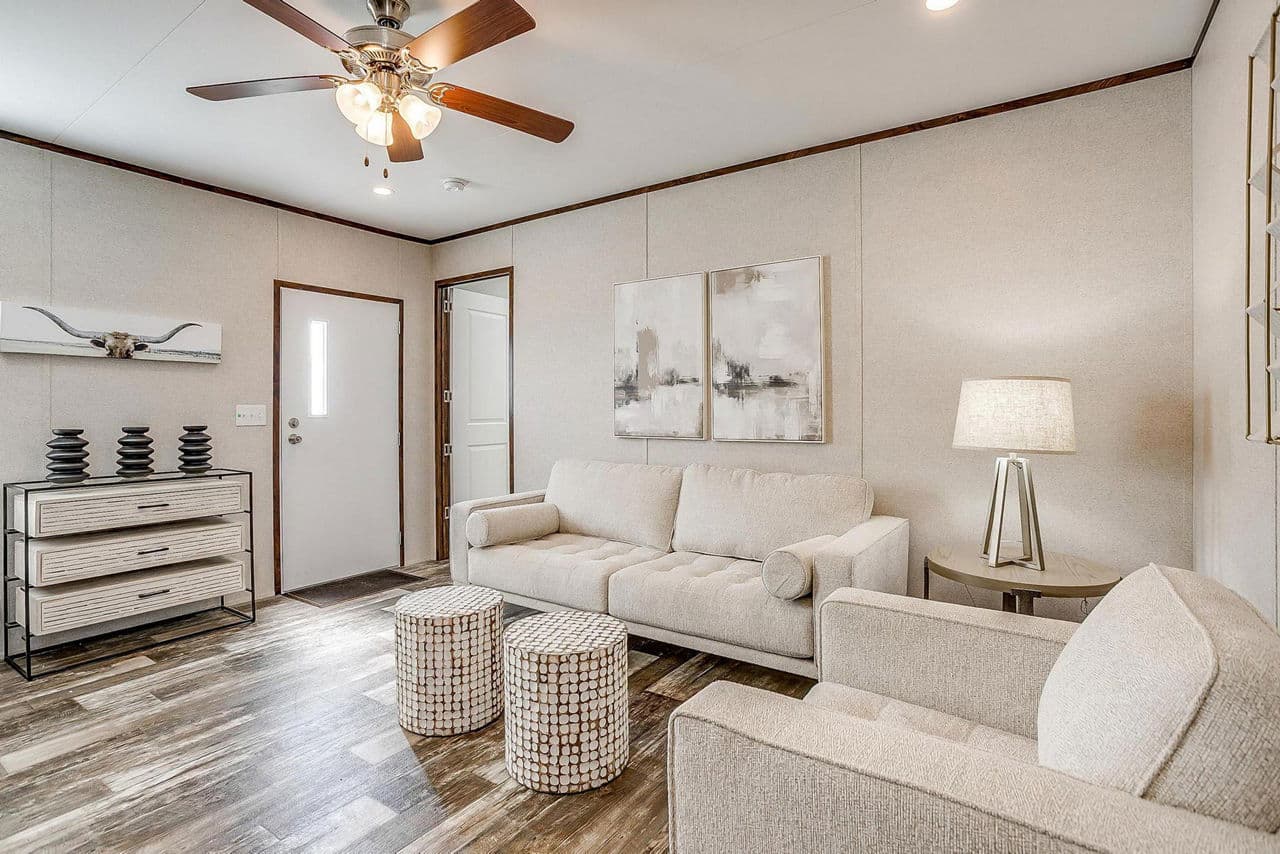 Prime trimble 135 interior home features