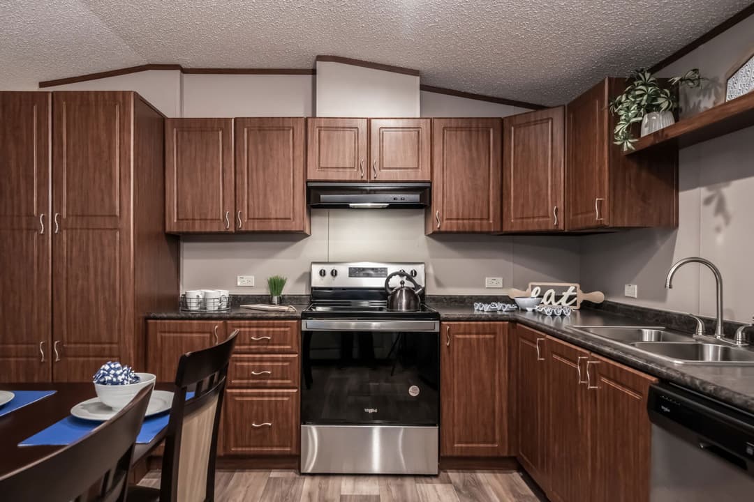 Classic c-1664-32c kitchen home features