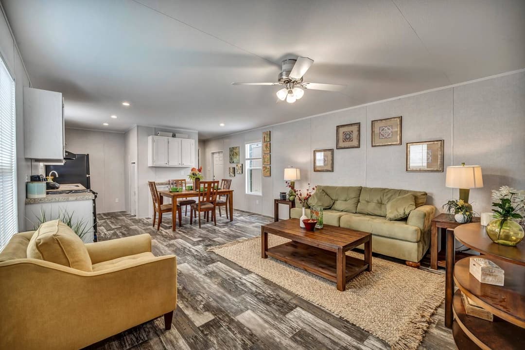 Redman 1656a interior and hero home features