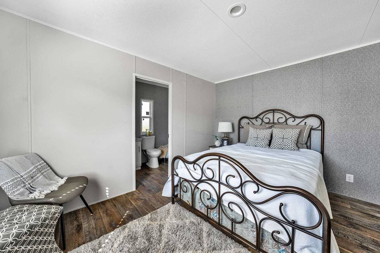 Valuhomes 14663p bedroom home features