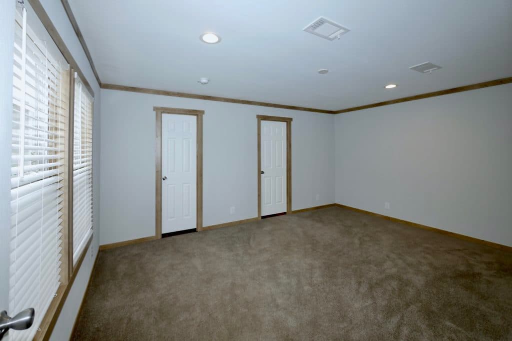 Isabel 9676 bedroom home features