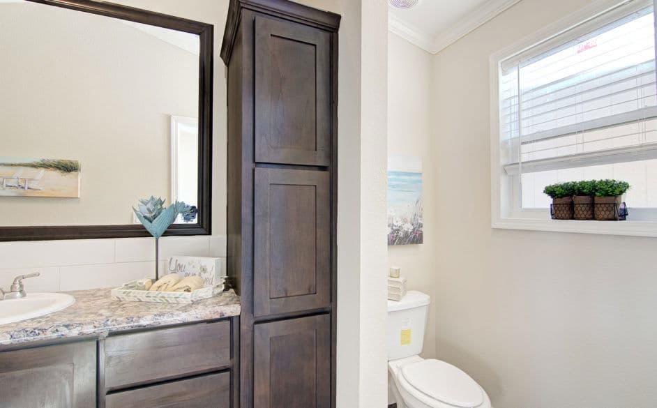 Eagle j56fp8 bathroom home features