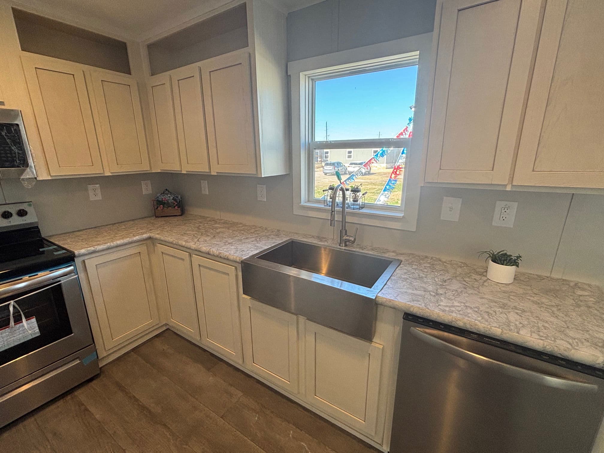 Oak creek - 9357 (clearance) kitchen home features