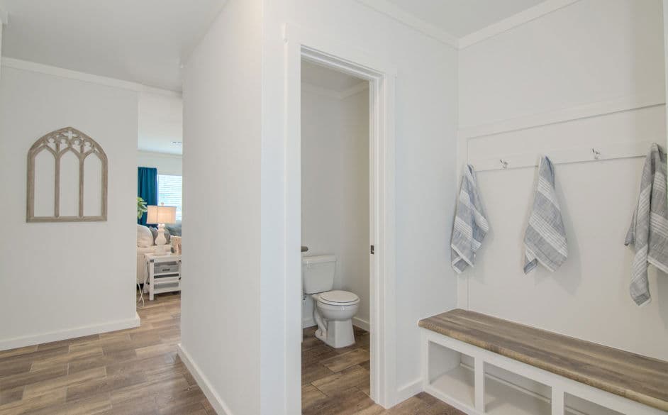 Pearl 6380 interior home features