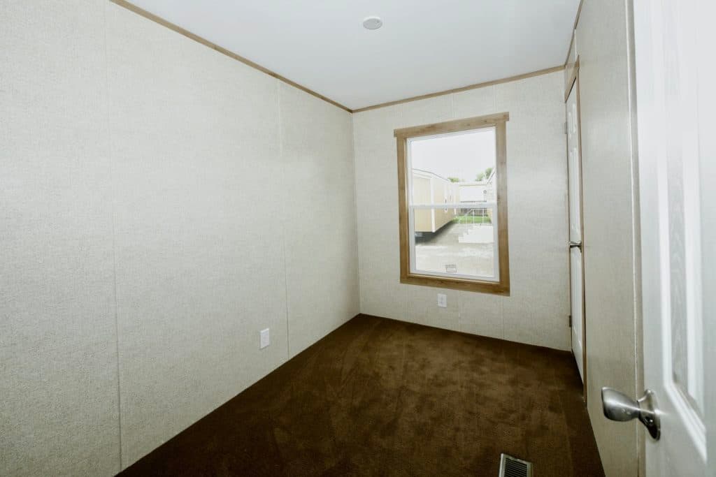 Aries 9166 bedroom home features