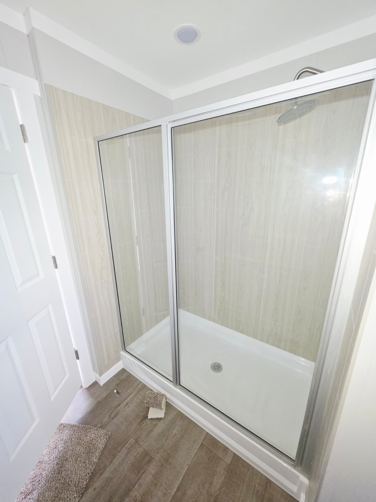 Scorpio 9469 interior home features
