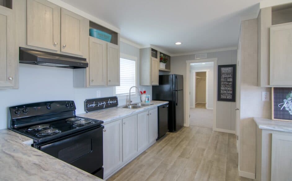 Coyote ridge 331 kitchen home features