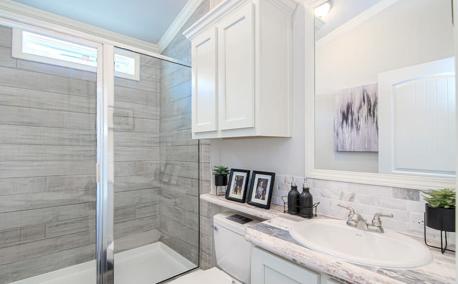 Starling d40ep8 bathroom home features