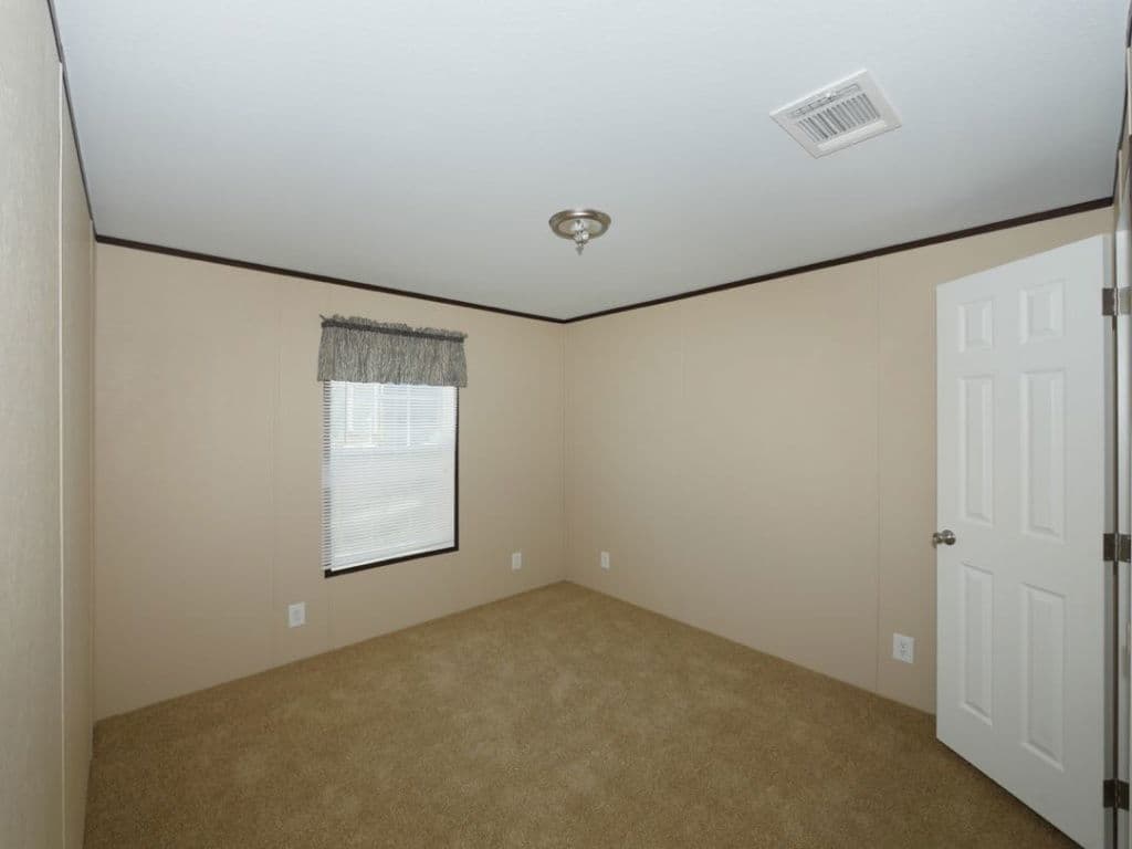 Beebe 2810 bedroom home features