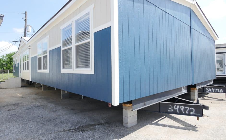 Wranglers retreat t70p hero, elevation, and exterior home features