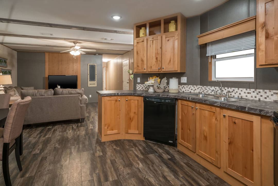 Cs1676c kitchen home features