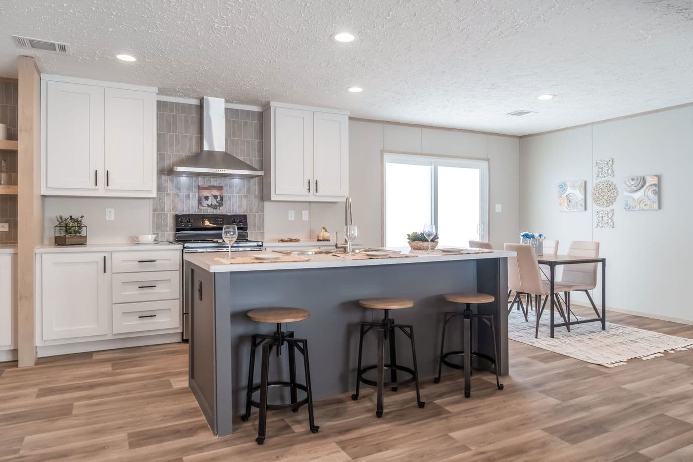 Rio kitchen home features