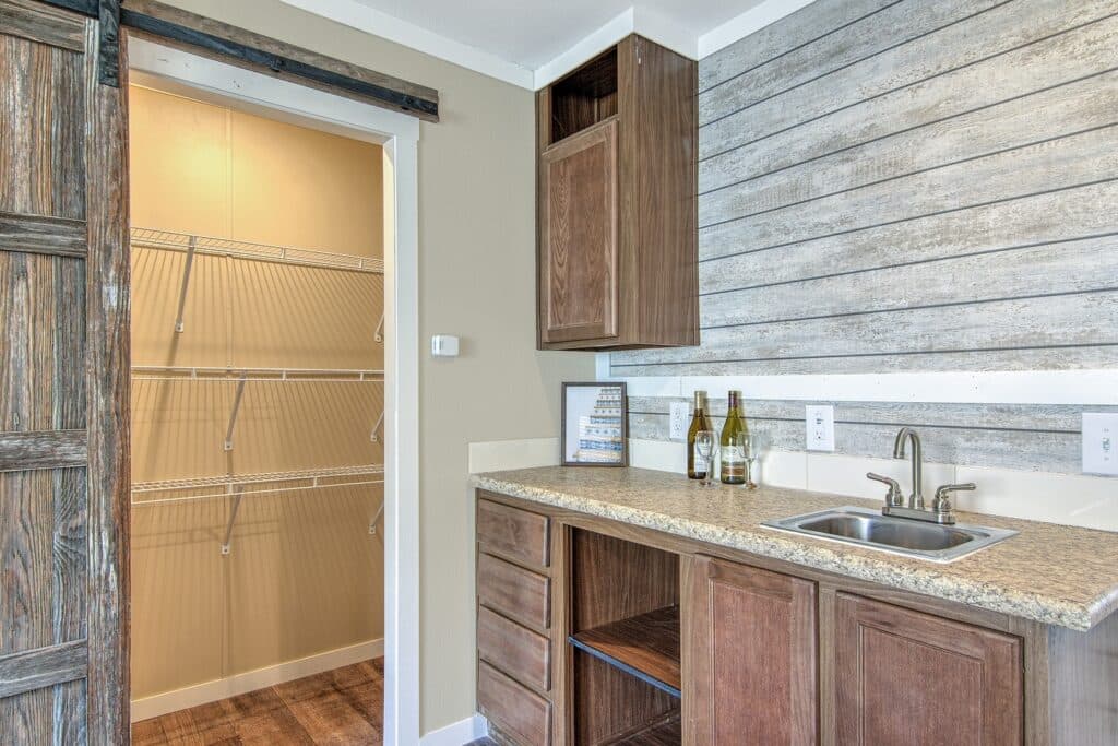 Bella 9876 interior home features