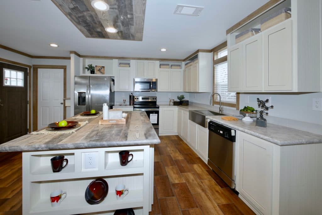 Isabel 9676 kitchen home features