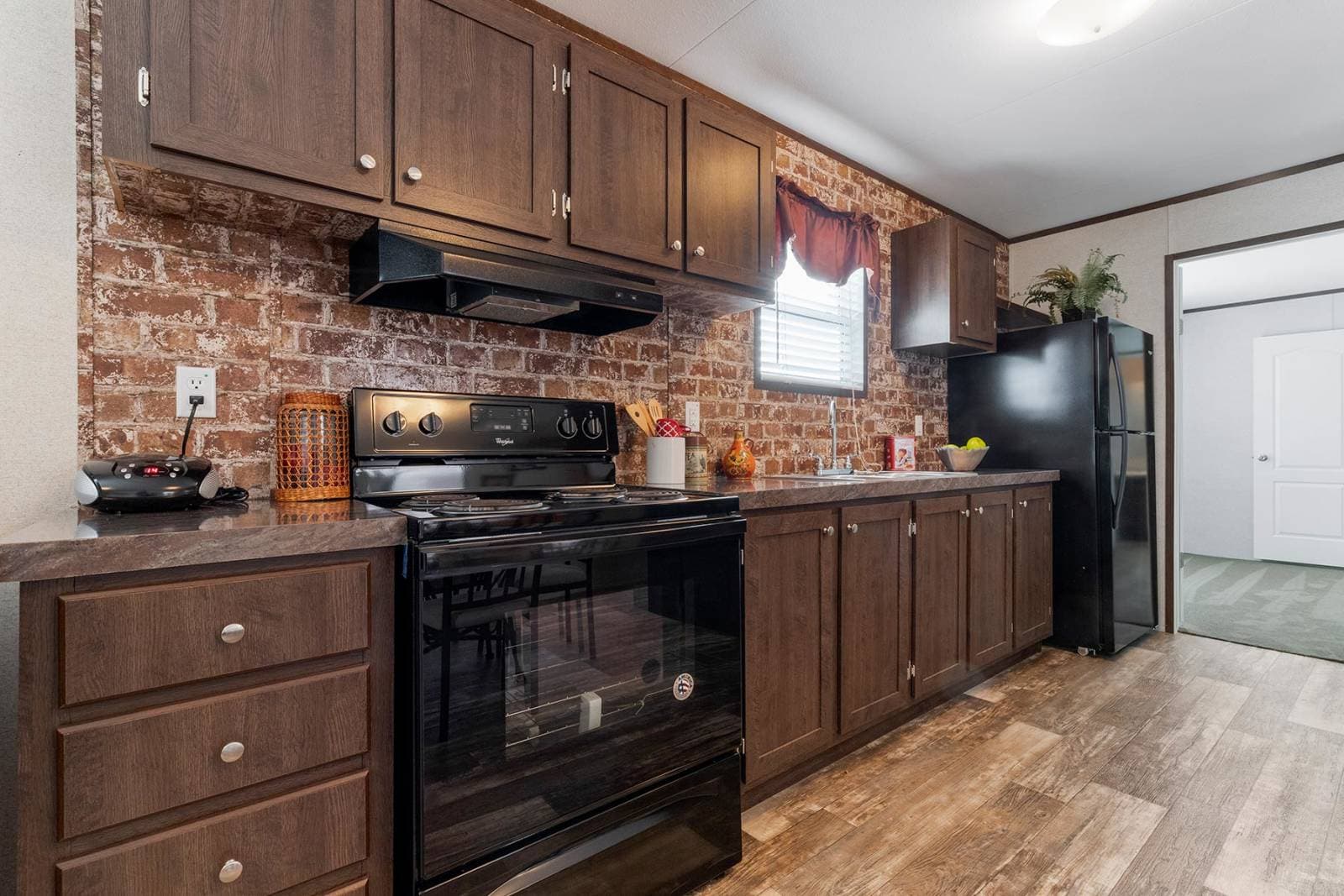 Rm1466a kitchen home features