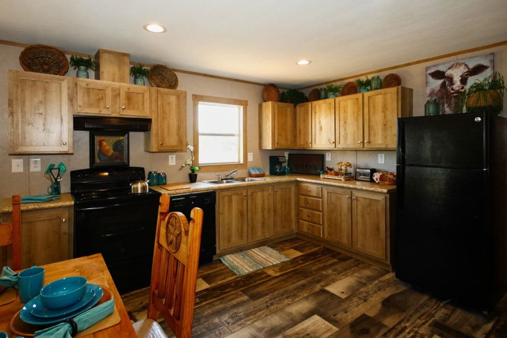 Taurus 9366 kitchen home features